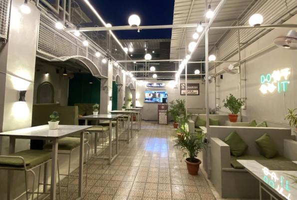 Chairish Cafe 4