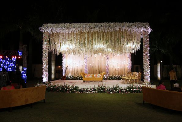 Chhatarpur Central  By Ferns N Petals