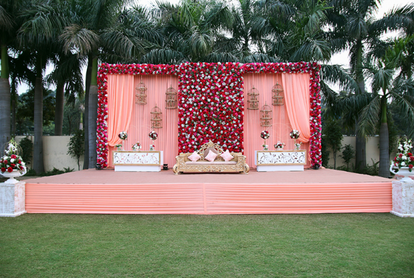 Chhatarpur Central  By Ferns N Petals