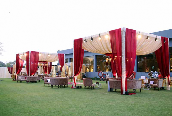 Chhatarpur Central  By Ferns N Petals