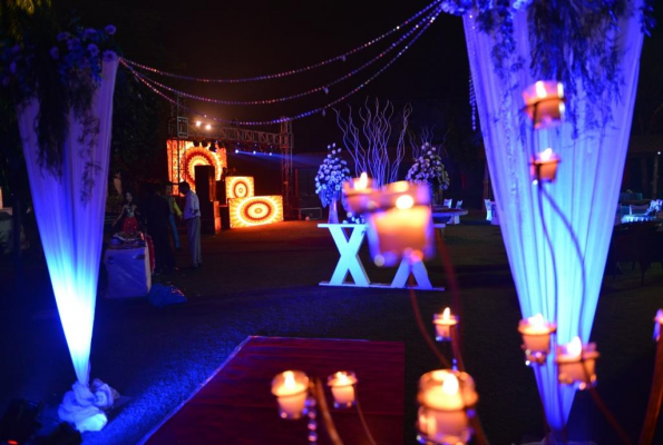 Pool Side Party Space at Luthra Farm