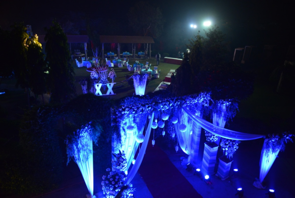 Pool Side Party Space at Luthra Farm