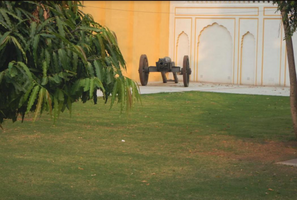 Hathi Chaughan Lawn at Hotel Diggi Palace