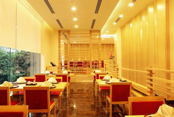 Sakura Restaurant at The Metropolitan Hotel