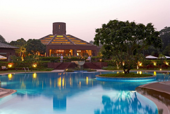 Splash Poolside Venue at The Westin Sohna Resort & Spa