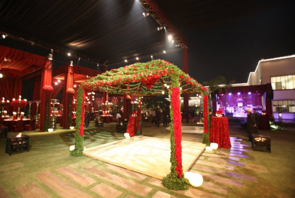 Red Carpet Party Lawns