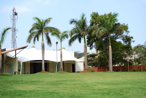 Lotus lawn at The Dukes Retreat