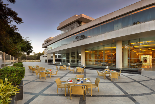 24x7 Restaurant at The Lalit Chandigarh