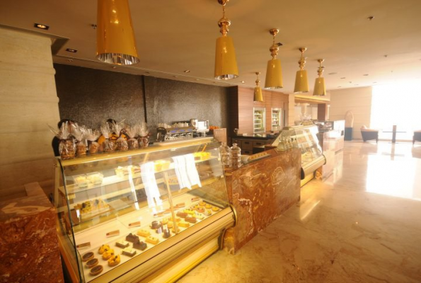 Jaipur Baking Company at Jaipur Marriott Hotel