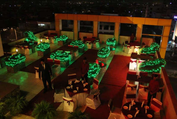 Roof Top Restaurant at Hotel Safari