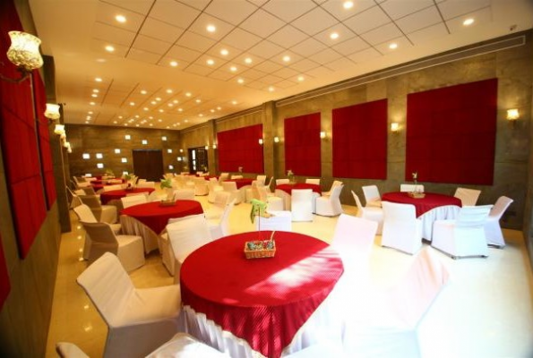 Banquet at Devraj Niwas