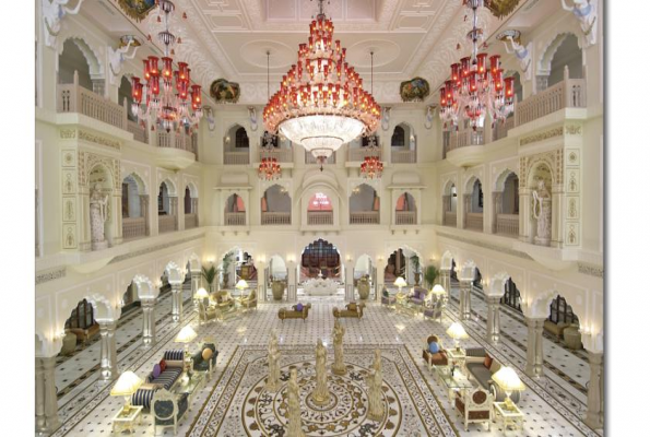 Crystal Lobby Bar at Shiv Vilas Resort