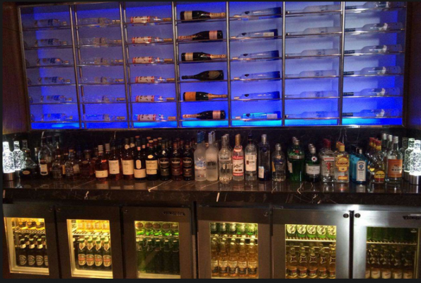 Connexions Bar at Crowne Plaza