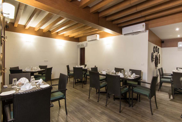 The Pinxx Multi Cuisine Restaurant at Regenta Resort Varca Beach