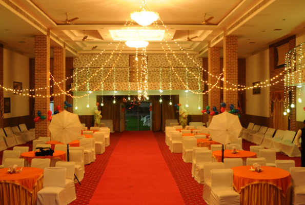 Guft Goo Hall at Hotel Palak Paradise