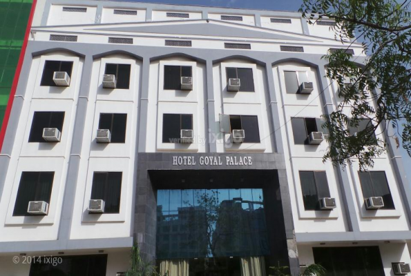 Basan Bahar Bar at Hotel Goyal Palace