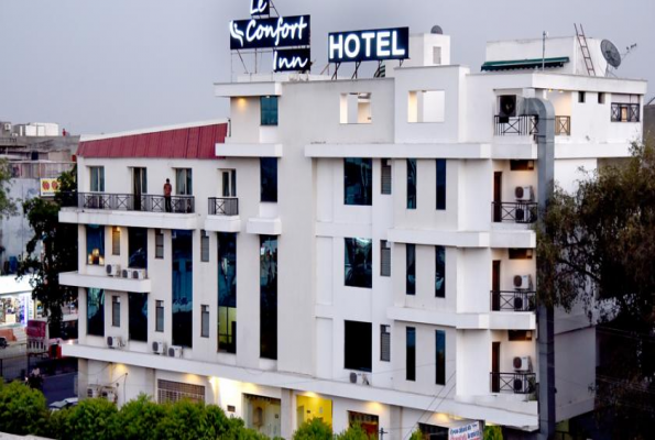 Jashn Banquet Hall at Hotel Le Confort Inn