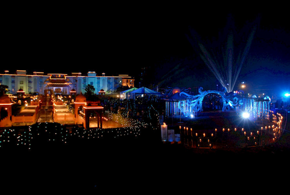 Party Lawn at Hotel The Gold Palace & Resorts