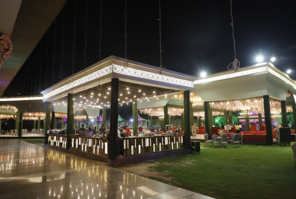 Open Lawn with Covered Dining at Frolic Farm & Banquet