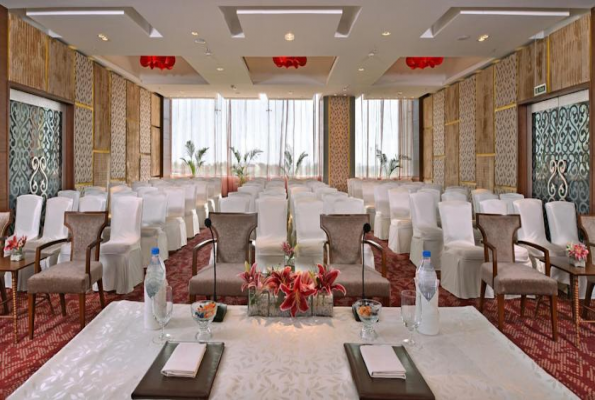 Holiday Inn Chandigarh Panchkula 2