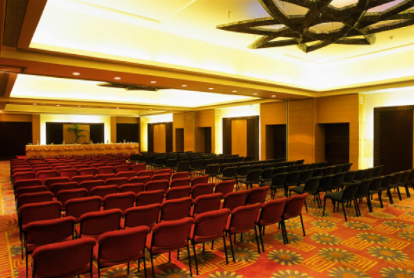 Forum at Fariyas Resort