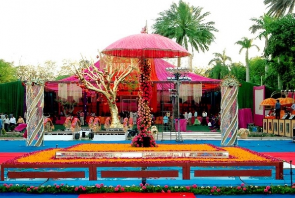 Party Lawn at The Royal Mirage