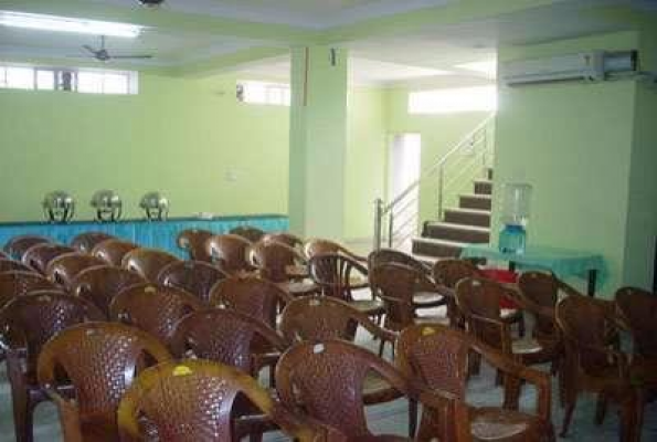 Restaurant at Hotel Mansarovar Palace