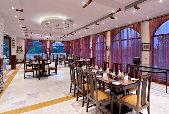 Restaurant at Hotel Talaibagh Palace