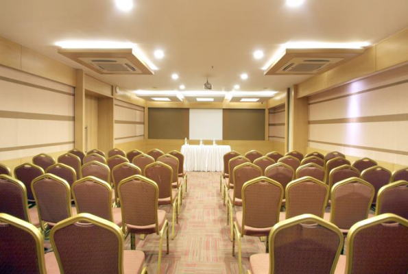 Chamber at BEST WESTERN Ashoka