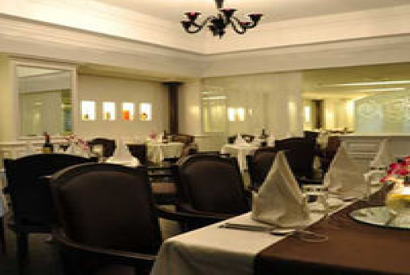 The Central Court Hotel 2