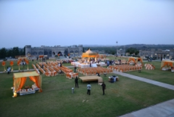 Central Lawn  at Fort Grand