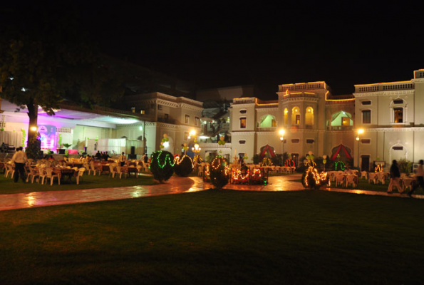 Main Lawn at Chiraan Fort Club