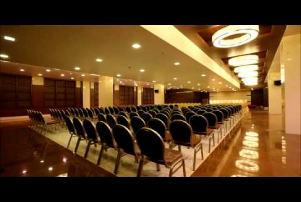  The Bliss Banquet Hall at Hotel Shelton Rajamahendr