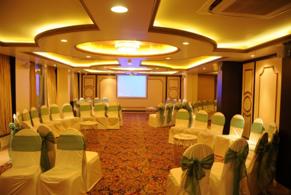  The Bliss Banquet Hall at Hotel Shelton Rajamahendr