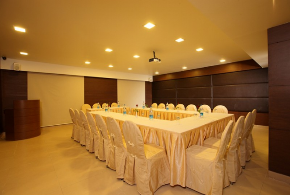 Hotel Shelton Rajamahendr 2