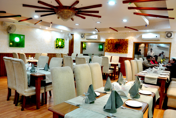 Restaurant at Paras Hotel