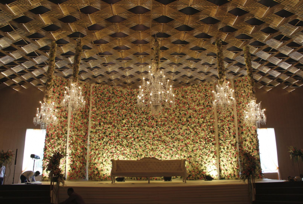 Shagun Farms by Ferns N Petals