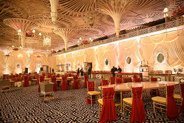 Chhatarpur Central  By Ferns N Petals