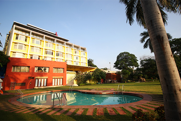 Rangoli Lawn at Cama Hotel