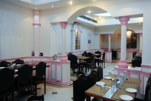 Restaurant at Hotel Siddhartha Palace