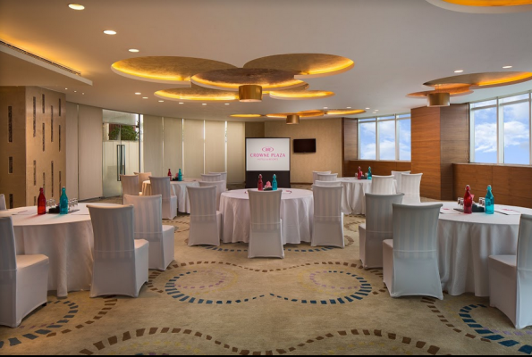 Business Centre Meeting Room I at Crowne Plaza Hotel