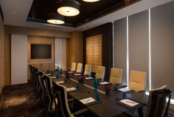 Business Centre Meeting Room I at Crowne Plaza Hotel