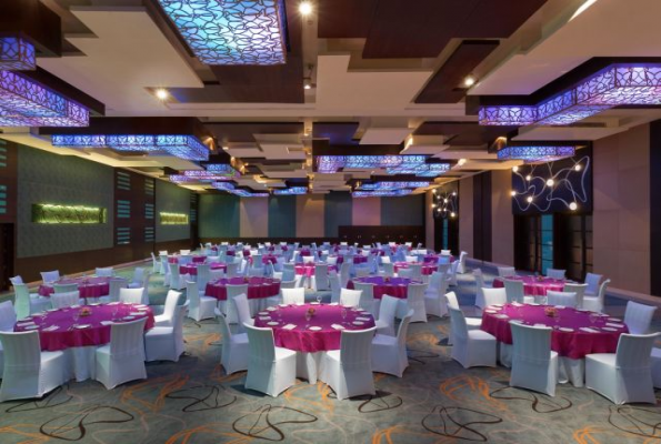 Sadhya at Crowne Plaza Hotel