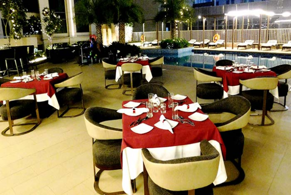 Aqua Grill at Pride Plaza Hotel