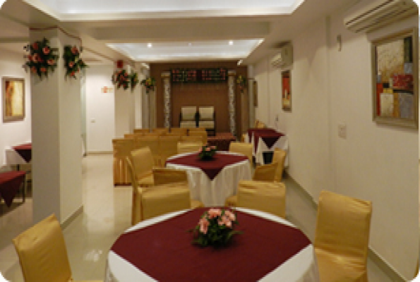 Genx Lecrescent Hotel