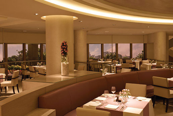 Botticino Bar & Restaurant at Trident Hotel