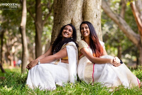 Wooden Frame Photography	