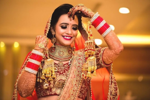 V K Digital Online Studio