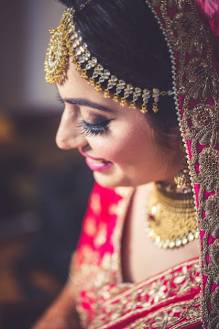 V K Digital Online Studio