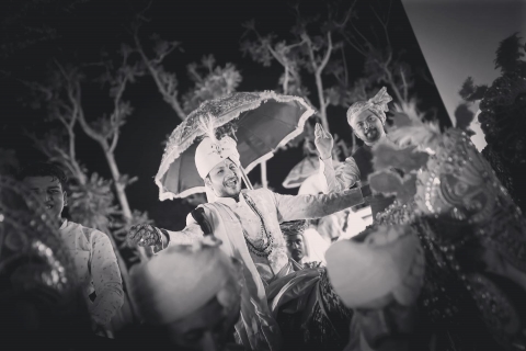 Chitralok - A Moment by Akshay